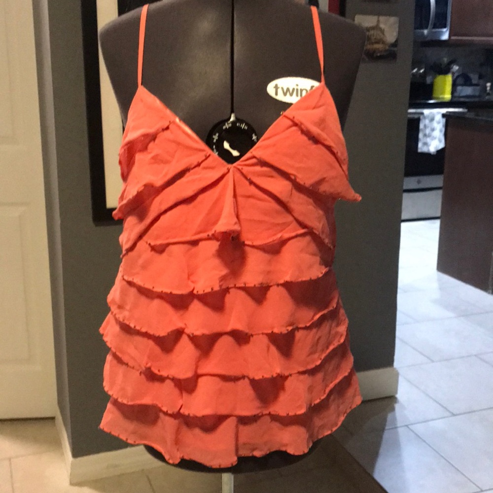 Beaded coral tank